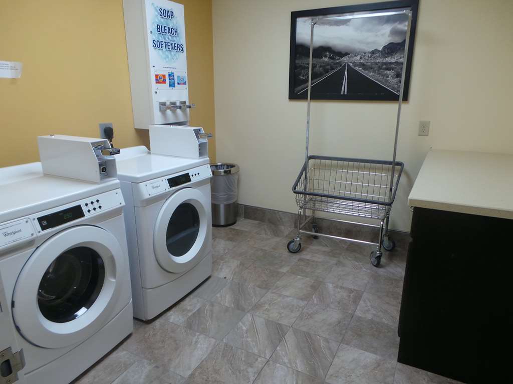 Фото SureStay Plus Hotel by Best Western Alvin