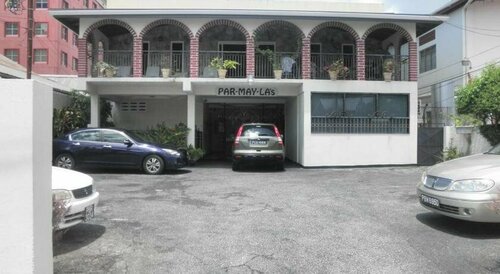 Гостиница Par May La's Inn в Порт-оф-Спейн
