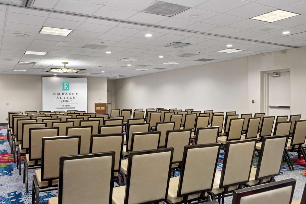 Фото Embassy Suites by Hilton Los Angeles Lax South/El Segundo