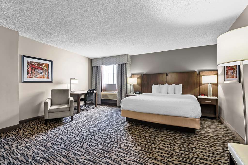 Фото Best Western Los Alamitos Inn & Suites