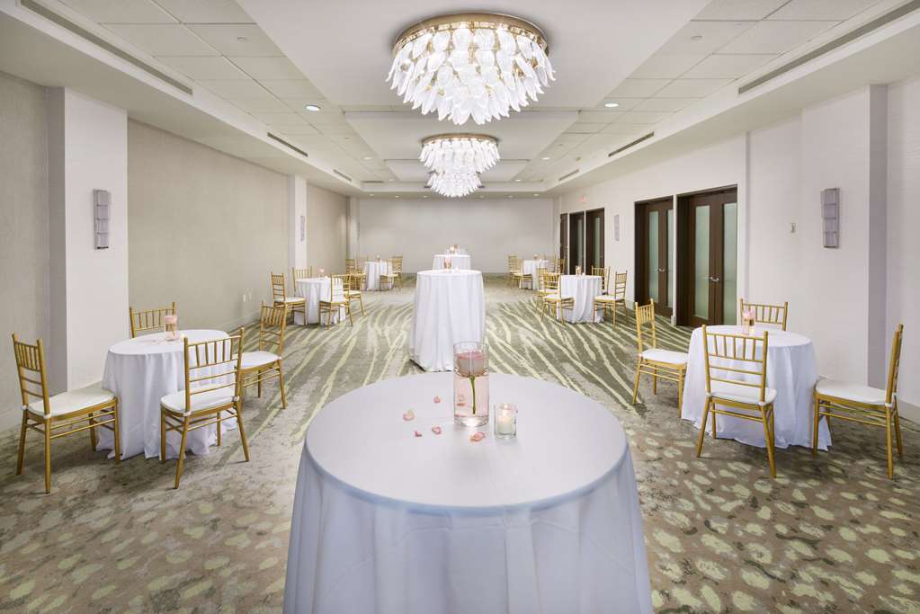 Фото Hilton Hasbrouck Heights