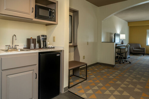 Гостиница Holiday Inn Hotel & Suites Beaufort at Highway 21, an Ihg Hotel в Бофорте