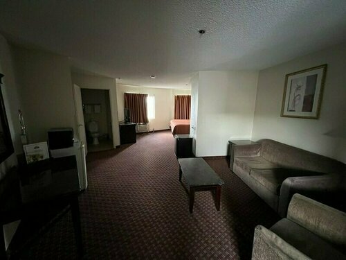 Гостиница Days Inn & Suites by Wyndham Rancho Cordova в Ранчо Кордове