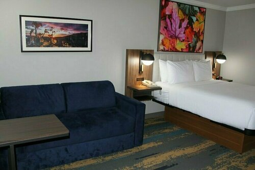 Гостиница La Quinta Inn & Suites by Wyndham Yakima Downtown в Якиме