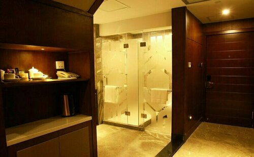 Гостиница Riverside Luxury Hotel в Гуйлине