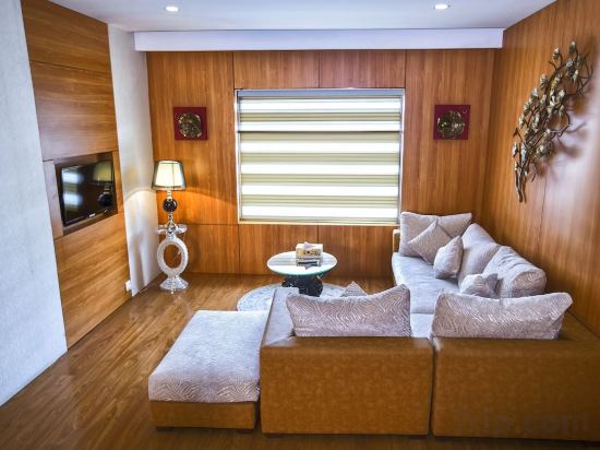 Фото Days Hotel Dhaka Baridhara