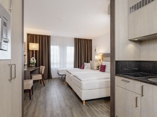 Фото Hotel Newton Karlsruhe