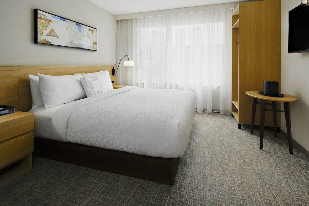 Фото TownePlace Suites by Marriott New York Manhattan