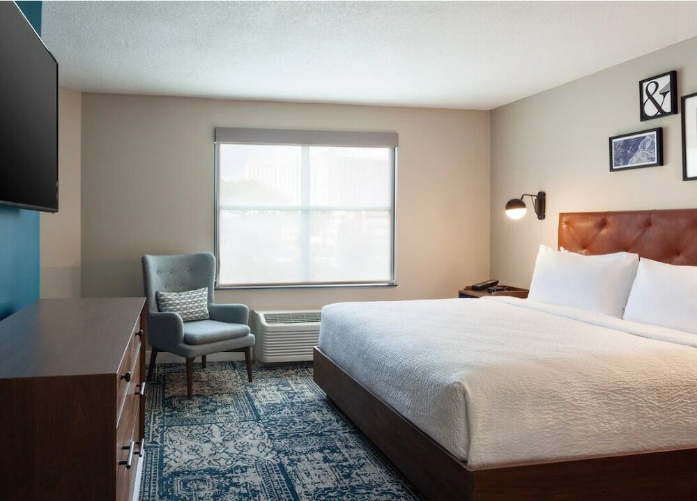 Фото Four Points by Sheraton Orlando Convention Center