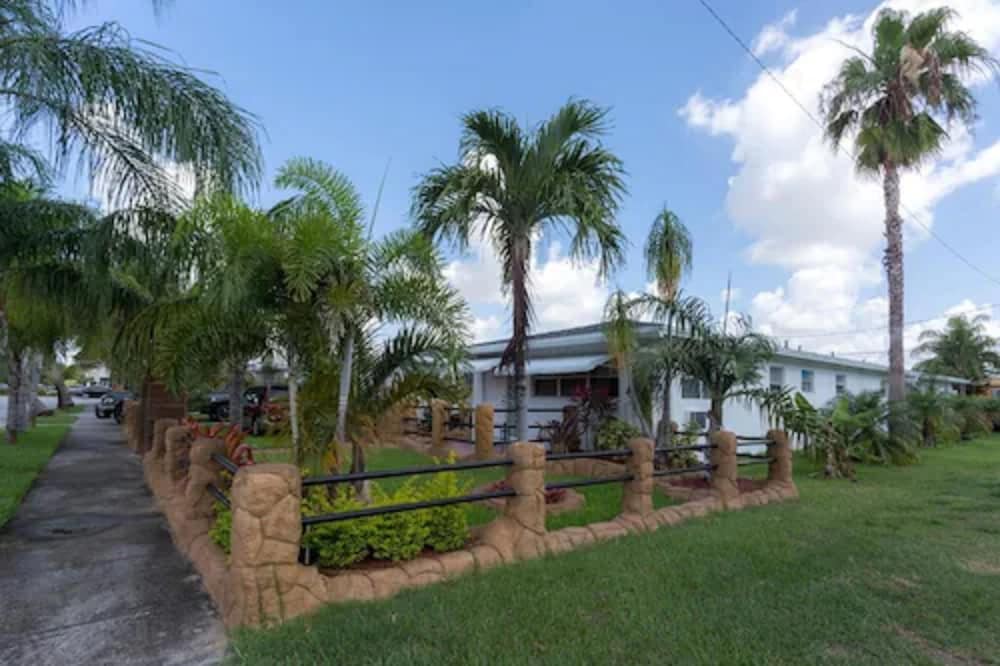 Фото Green Seas Motel