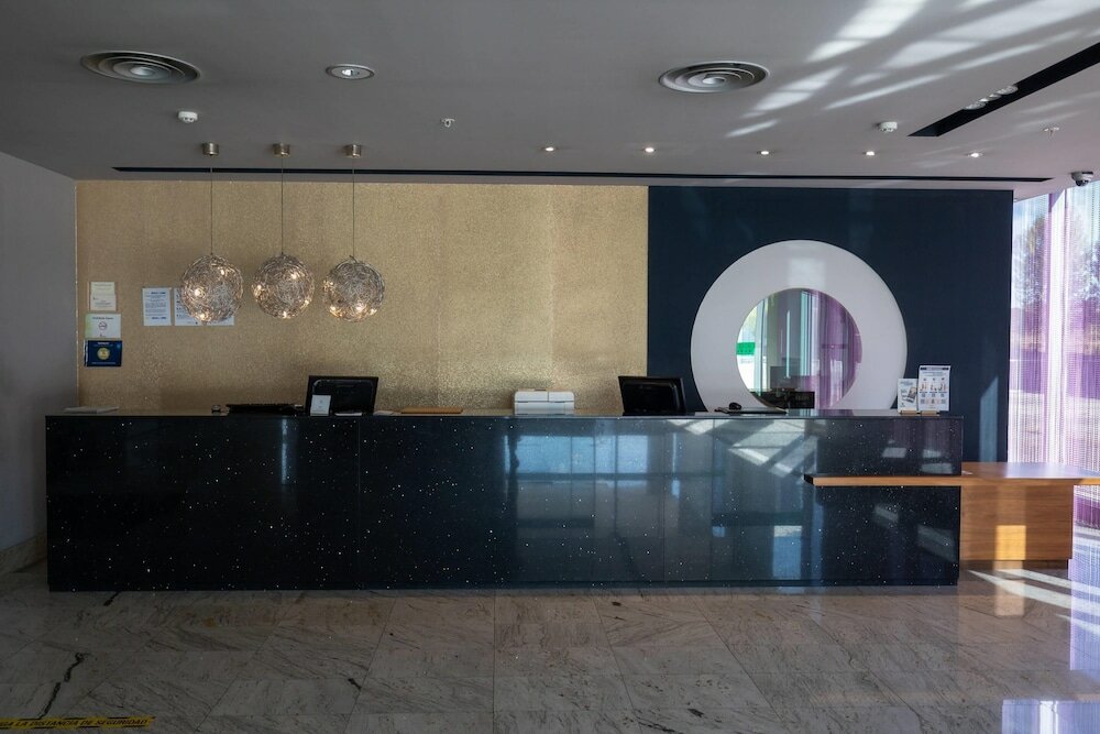 Фото Hotel Ciudad de Ponferrada
