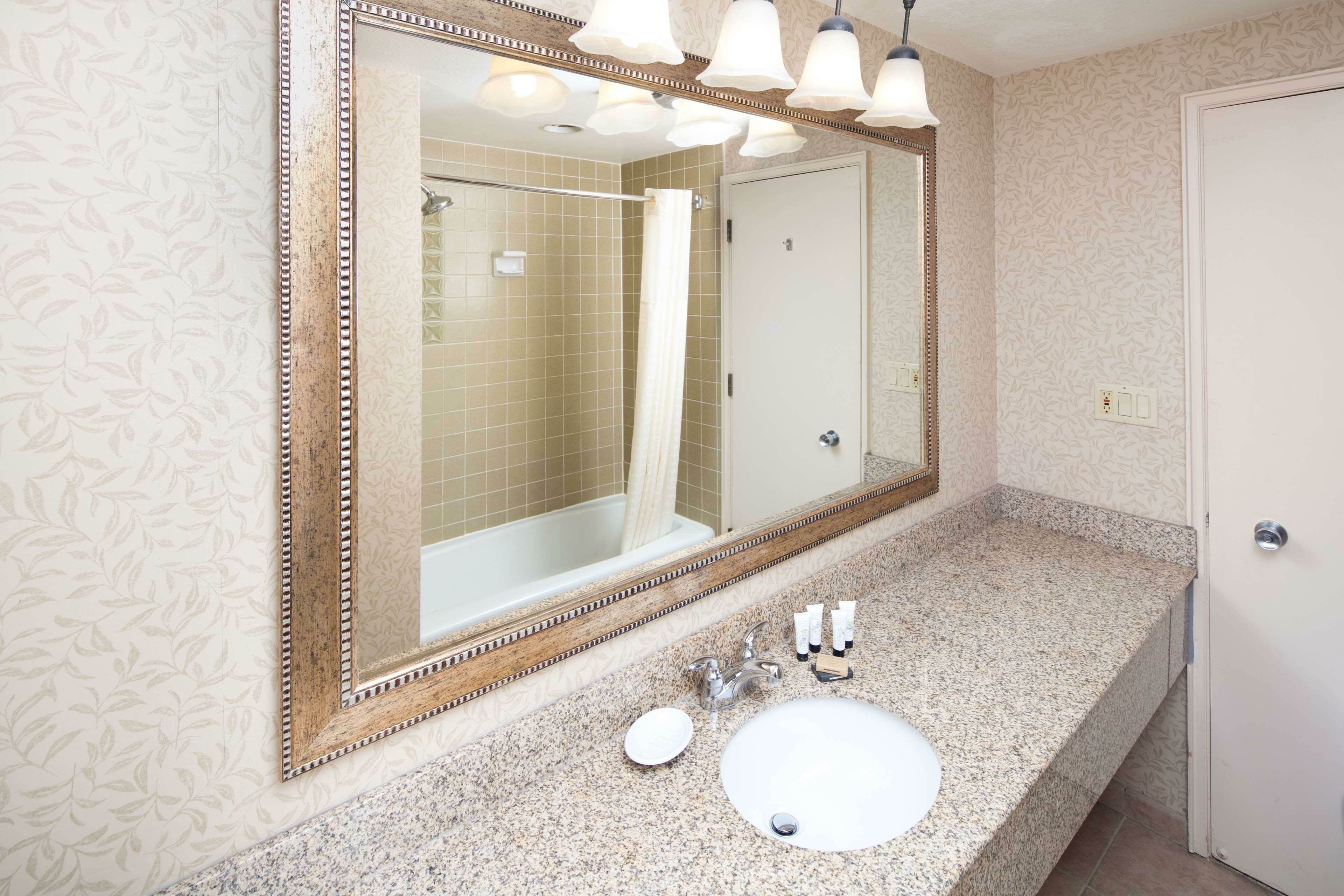 Фото Red Lion Inn & Suites Missoula