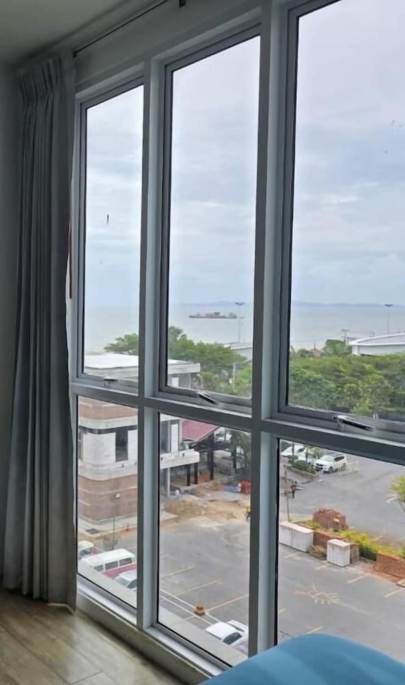 Фото D at Sea Hotel
