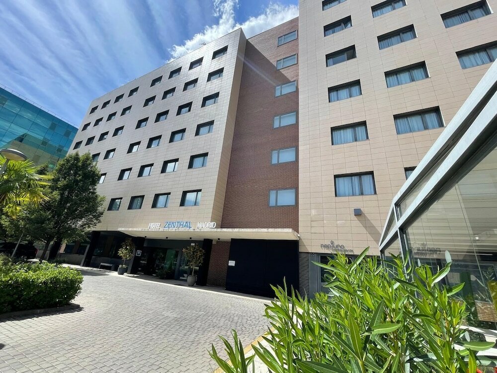 Фото Hotel Zentral Castellana Norte