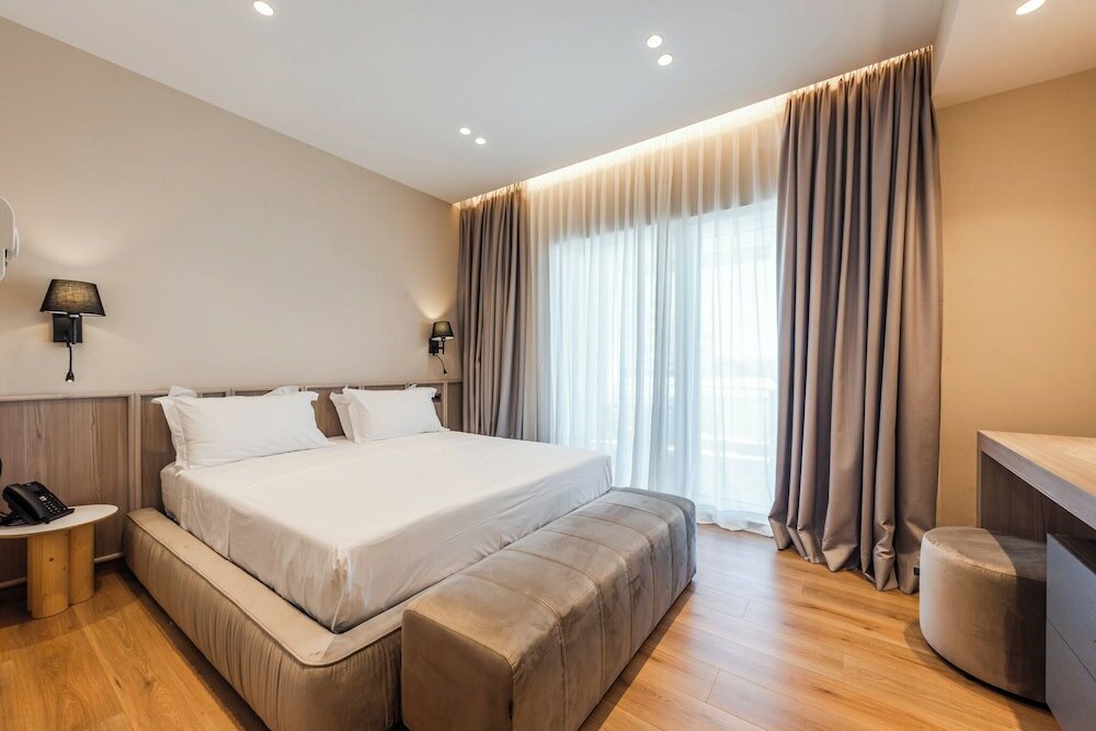 Фото Aragosta Hotel & Restaurant