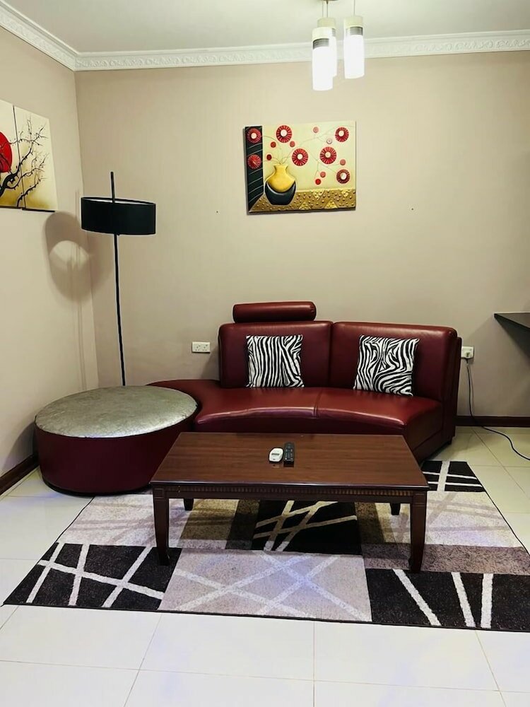 Фото Nomad's Court Lodge