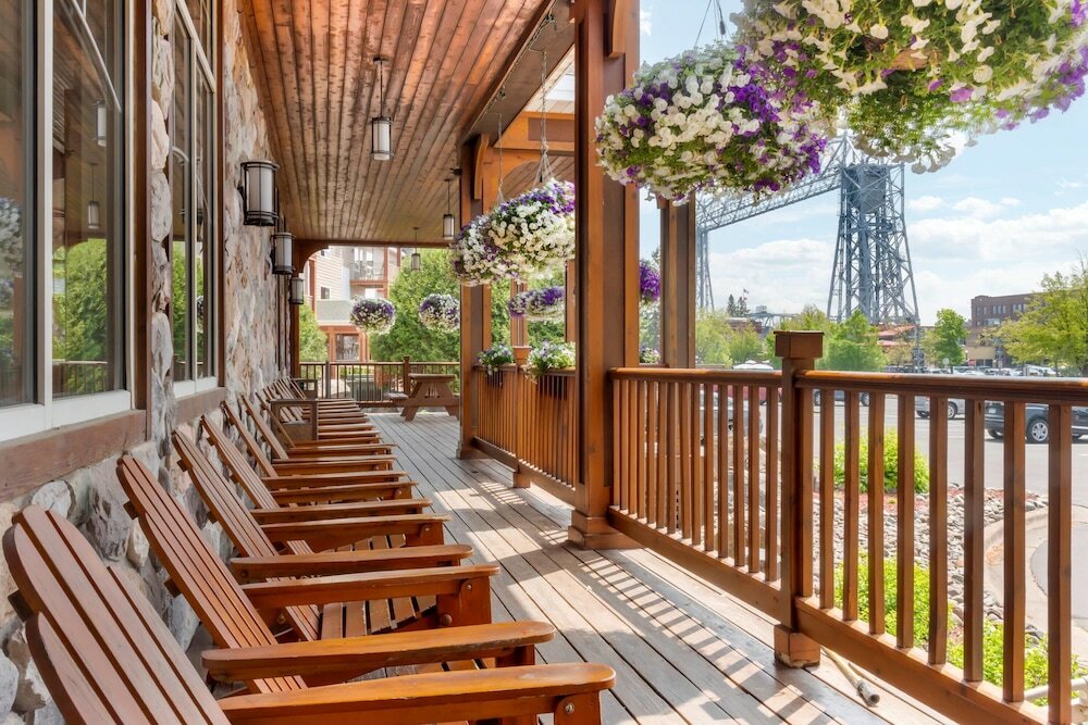 Фото Lift Bridge Lodge, Ascend Hotel Collection