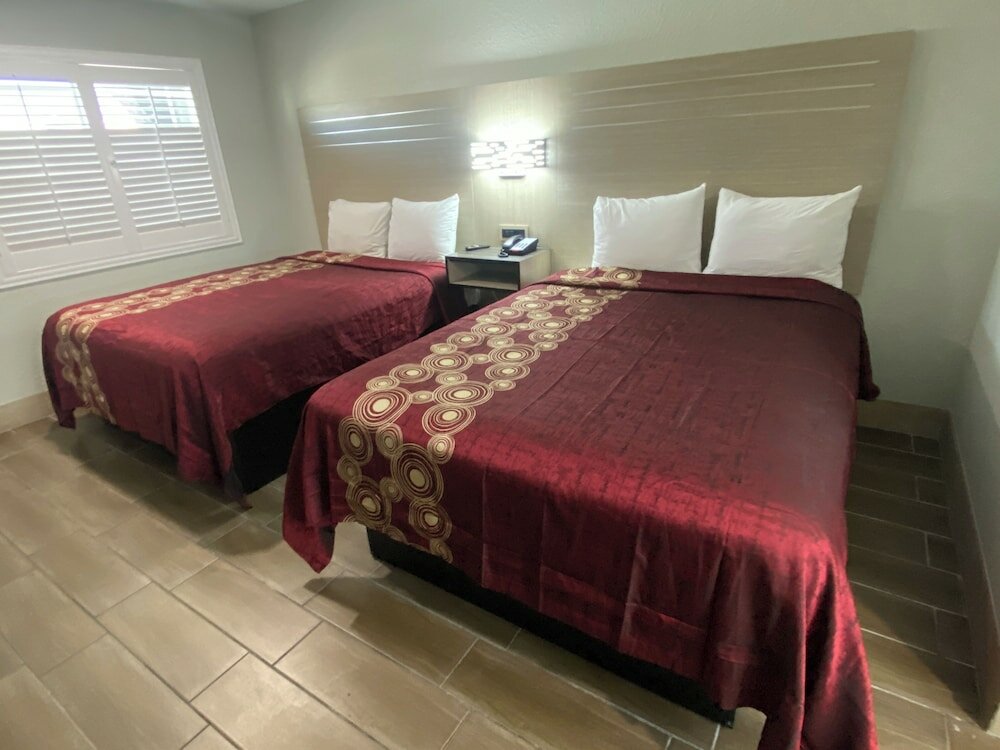 Фото Mayfair Inn