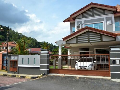 Гостиница Puteri Indah Homestay в Сандакане