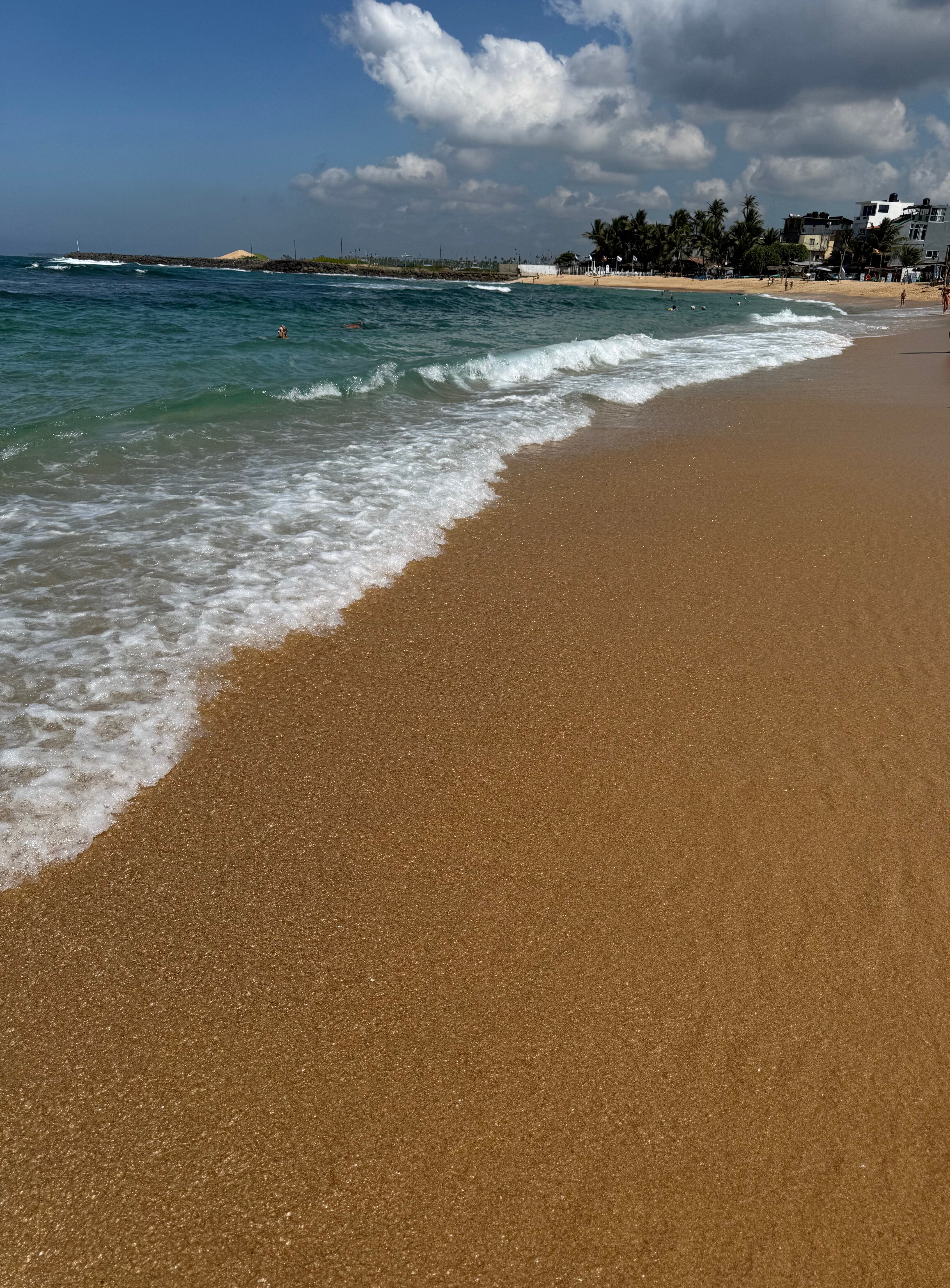 Фото Hikkaduwa Beach Hotel