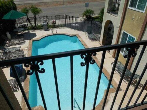 Гостиница Mediteran Motel в Эскондидо