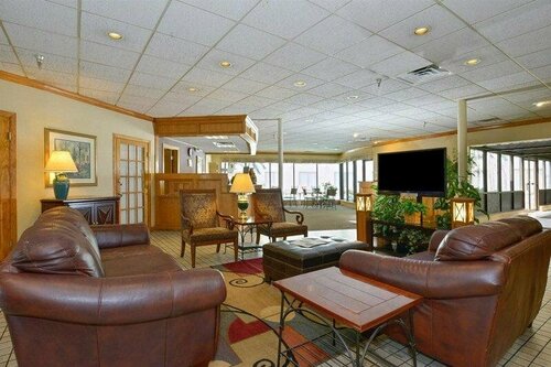 Гостиница Lamplighter Inn & Suites - South в Спрингфилде