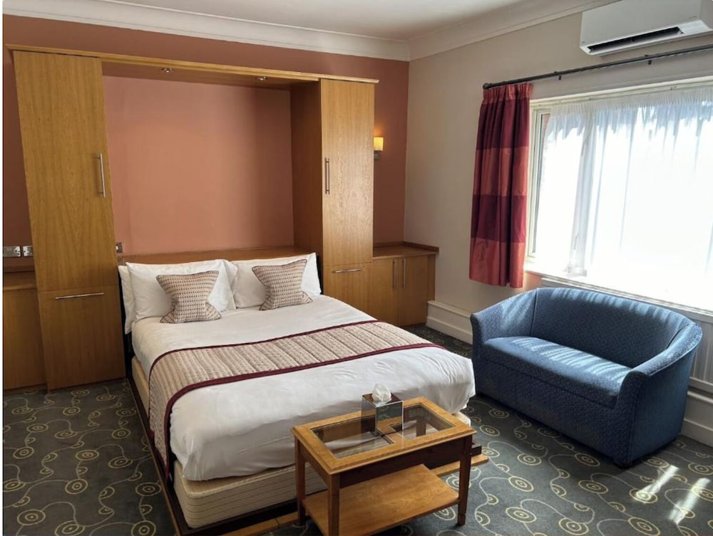 Фото The Great Barr Hotel