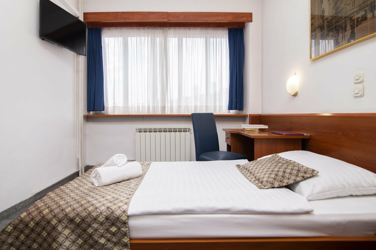 Фото Hotel Neboder