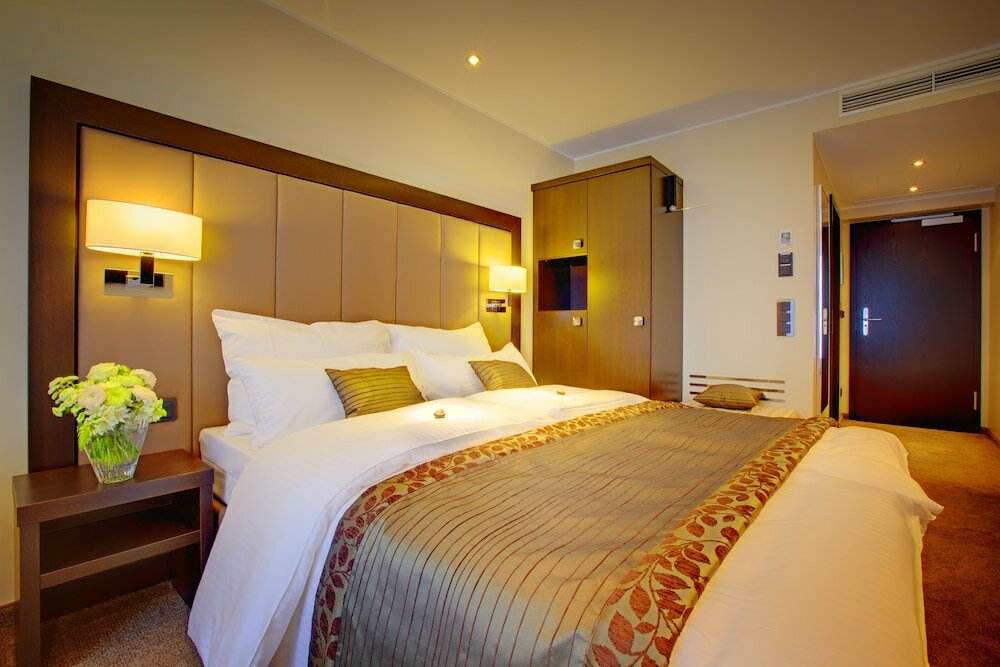 Фото Hotel Favor