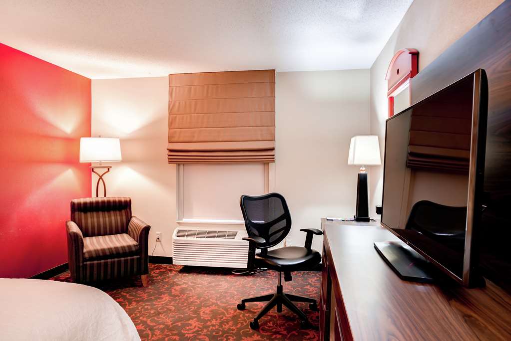 Фото Hampton Inn St. Joseph