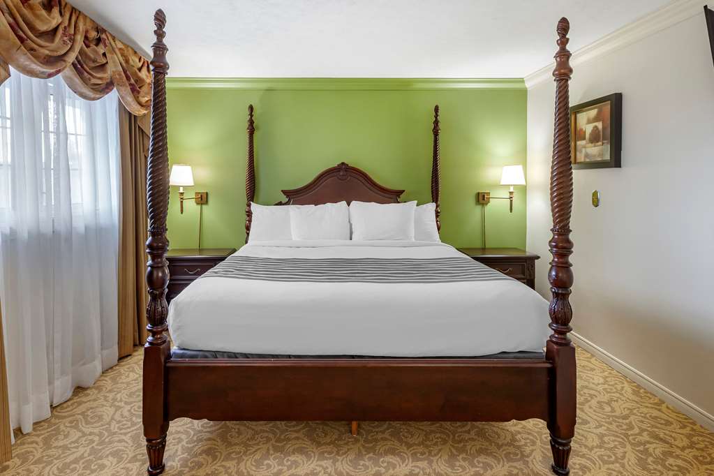 Фото SureStay Plus Hotel by Best Western Kincardine