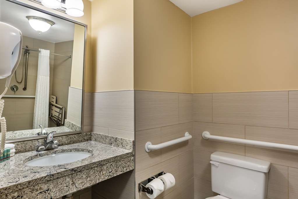 Фото Best Western Braintree Inn