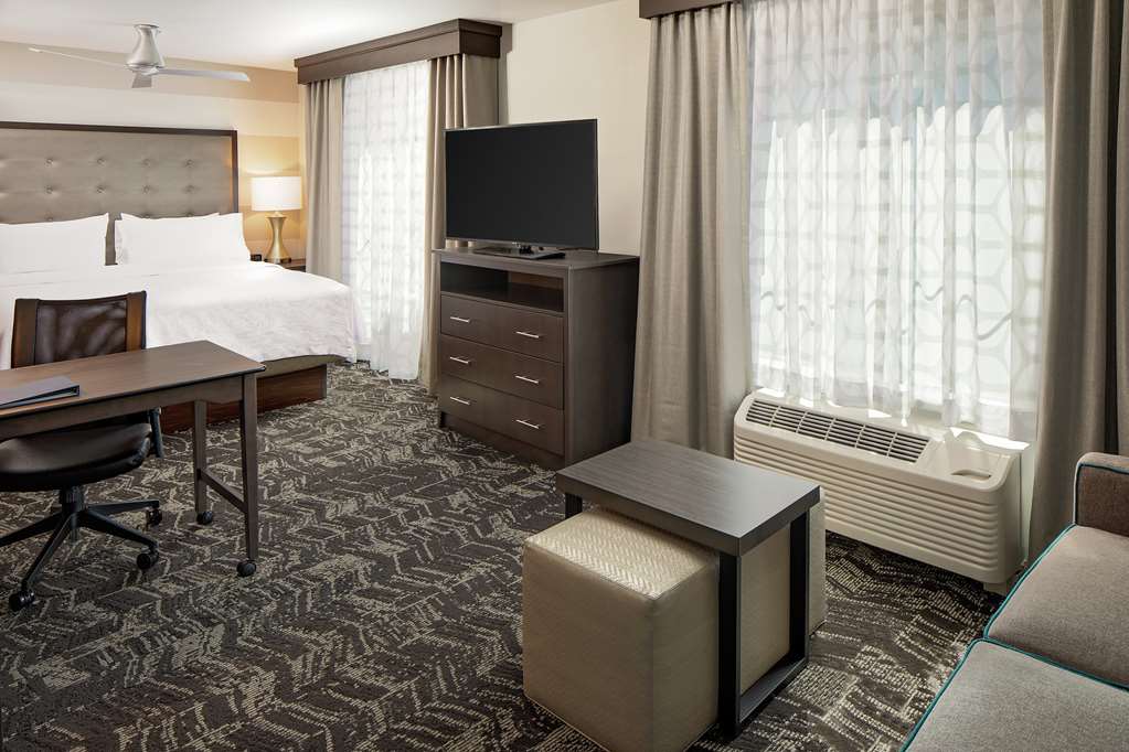 Фото Homewood Suites by Hilton Ronkonkoma