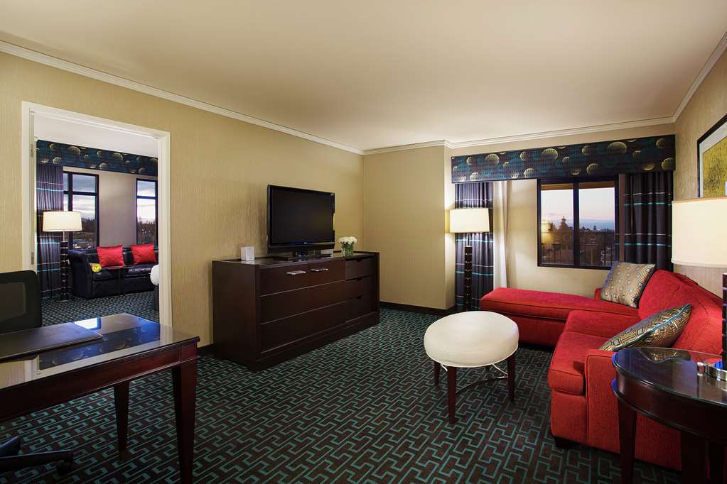 Фото Juniper Cupertino, Curio Collection by Hilton