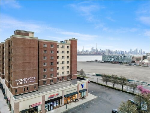 Гостиница Homewood Suites by Hilton Edgewater в Хакенсаке