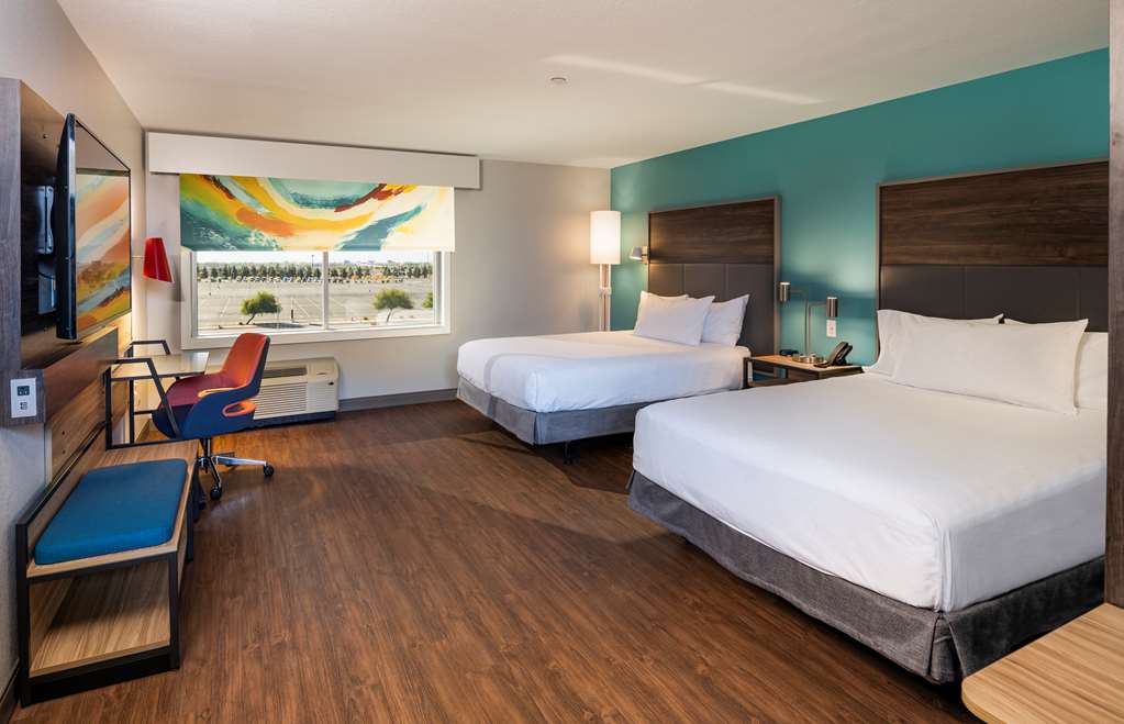 Фото Tru by Hilton Phoenix Glendale Westgate, Az