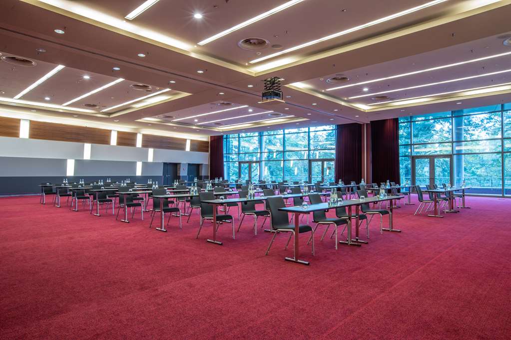 Фото Radisson Blu Hotel, Frankfurt