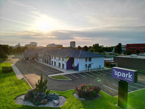 Гостиница Comfort Inn Toronto Northeast в Маркеме