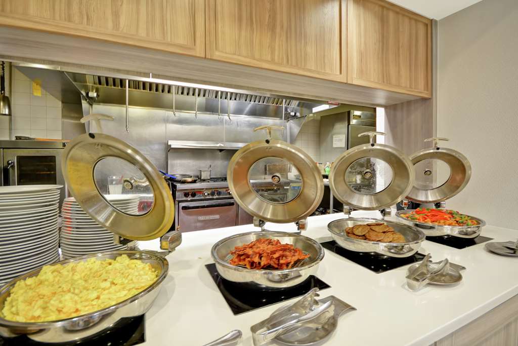 Фото Hilton Garden Inn Ridgefield Park