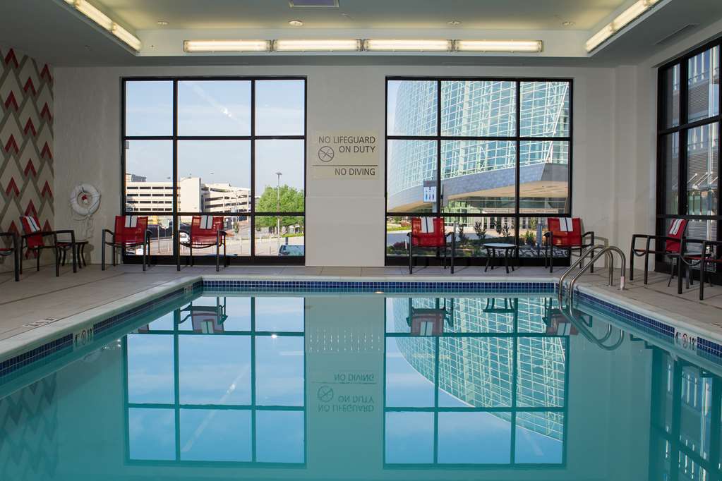 Фото Hampton Inn & Suites Tulsa Downtown