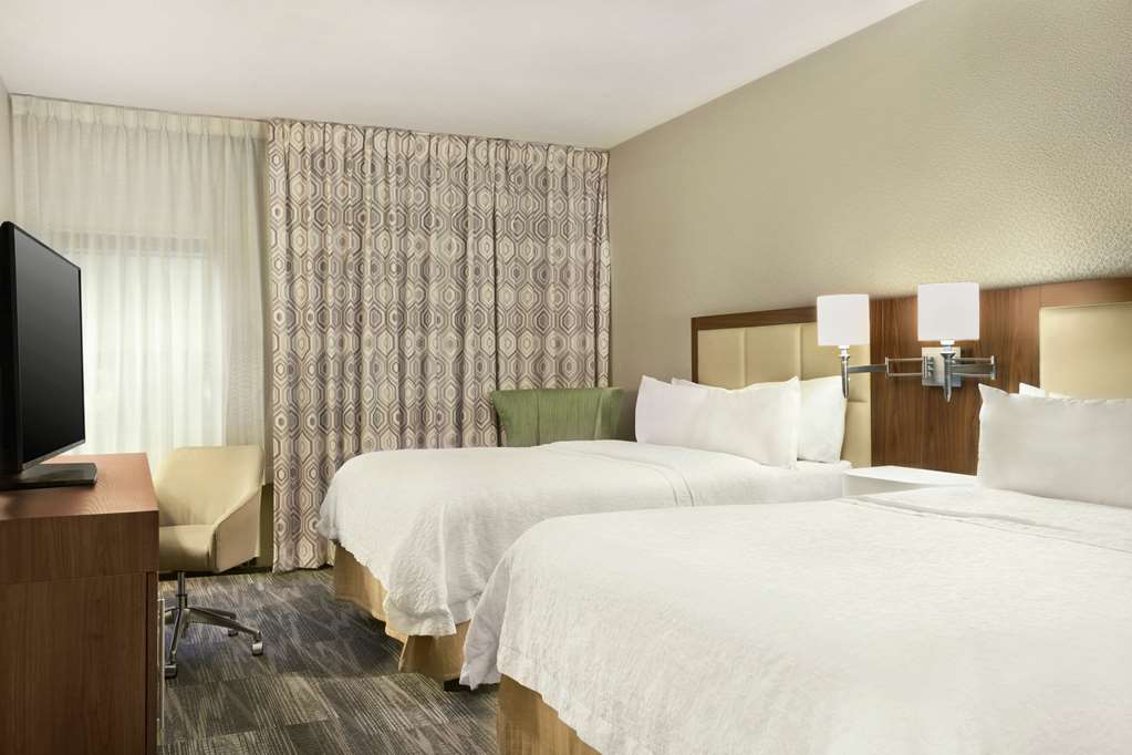 Фото Hampton Inn Findlay