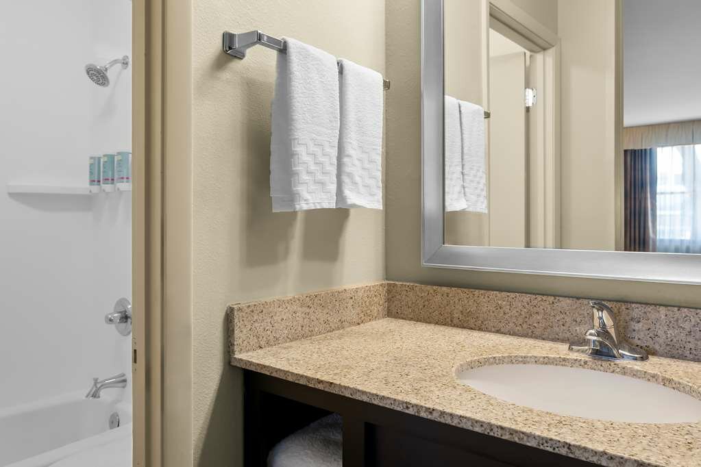 Фото Best Western Newport Inn