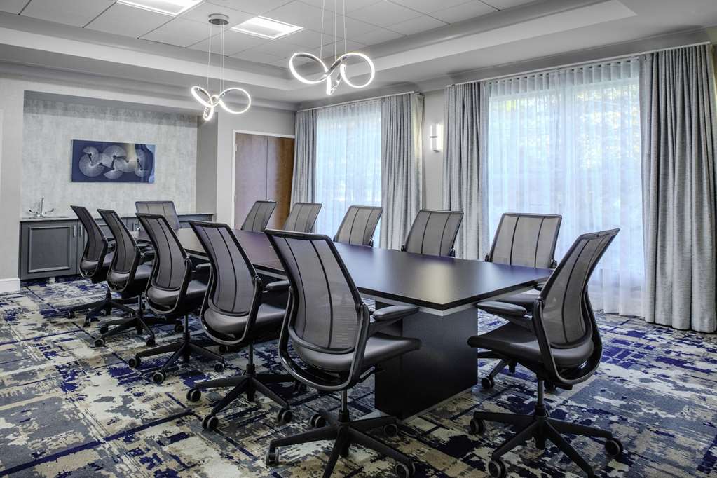 Фото Hilton Garden Inn Freeport Downtown