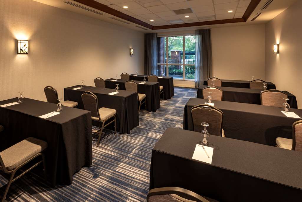 Фото Hilton Garden Inn Seattle/Issaquah
