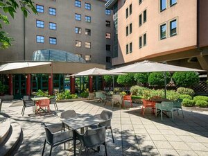 отель Ibis Budapest Heroes Square