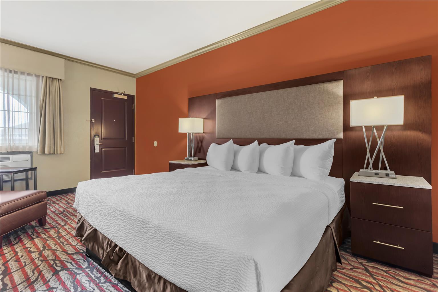 Фото Best Western Plus Brookside Inn