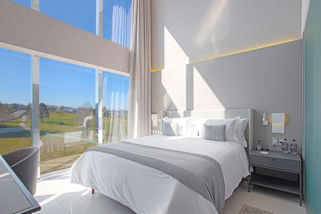 Фото Suryaa Hotel Pinhais, Curio Collection by Hilton
