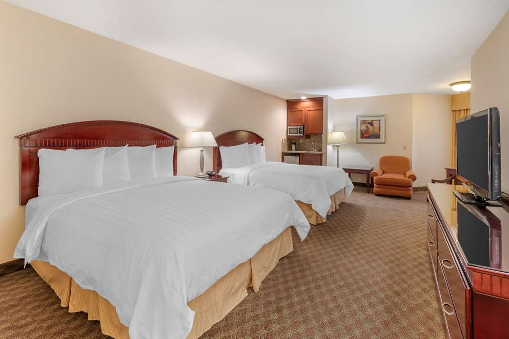 Фото Best Western Plus West Covina Inn