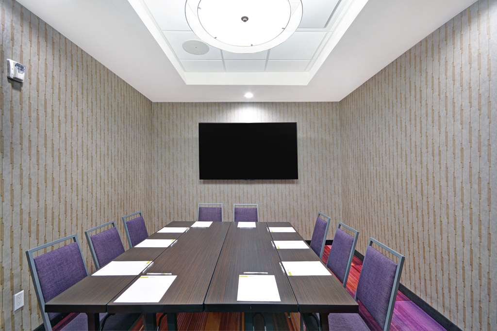 Фото Home2 Suites by Hilton Dallas DeSoto