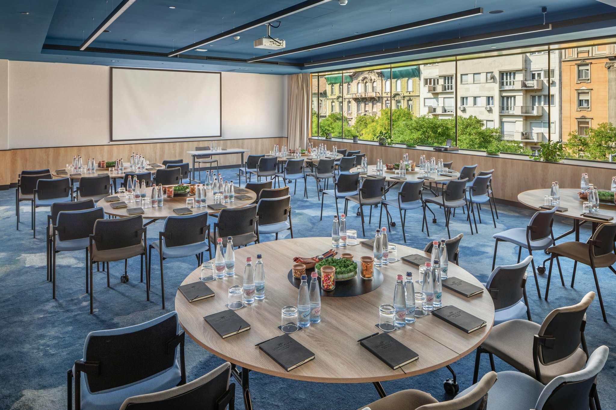 Фото Crowne Plaza Budapest, an Ihg hotel